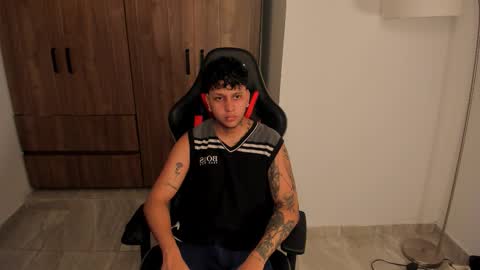 Snapshot of jake_pons chatting on 10-28-25, 10:19 Jake Pons online show from 10-28-25, 10:19