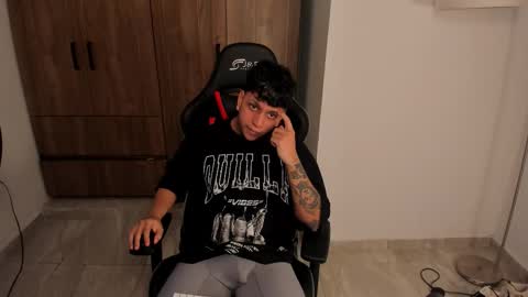 Snapshot of jake_pons chatting on 11-09-25, 01:48 Jake Pons online show from 11-09-25, 01:48