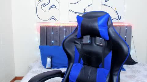 Hi guys im new 3 online show from 12-24-24, 04:11