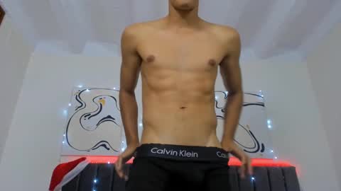 Hi guys im new 3 online show from 12-28-24, 12:04