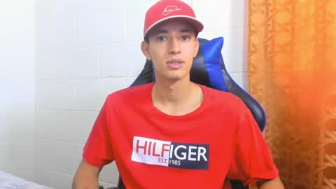 Hi guys im new 3 online show from 02-13-25, 06:05