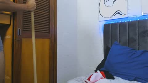 Hi guys im new 3 online show from 03-04-25, 11:22