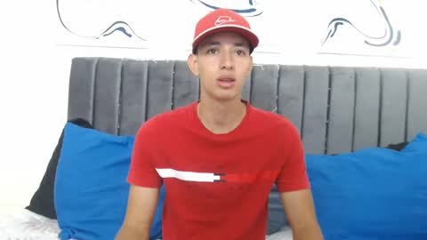 Hi guys im new 3 online show from 03-08-25, 01:36