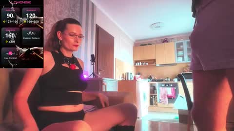 Snapshot of jake_stallion chatting on 10-20-25, 07:53 Jake and Mal online show from 10-20-25, 07:53