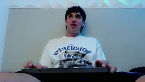 Snapshot of jake_tripp chatting on 09-27-25, 04:39 jake_tripp online show from 09-27-25, 04:39