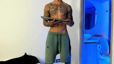 Snapshot of jakee_brown chatting on 02-10-25, 07:47 Santiago online show from 02-10-25, 07:47