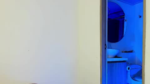 Snapshot of jakee_brown chatting on 02-16-25, 02:20 Santiago online show from 02-16-25, 02:20