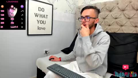 Snapshot of jakemagnus_ chatting on 01-02-25, 12:57 jakemagnus_ online show from 01-02-25, 12:57