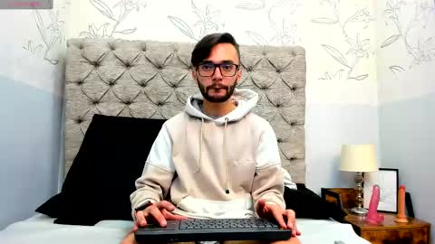 Snapshot of jakemagnus_ chatting on 01-05-25, 11:48 jakemagnus_ online show from 01-05-25, 11:48