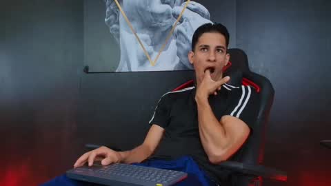 Snapshot of jakemoxley chatting on 09-26-25, 12:42 JakeMoxley online show from 09-26-25, 12:42