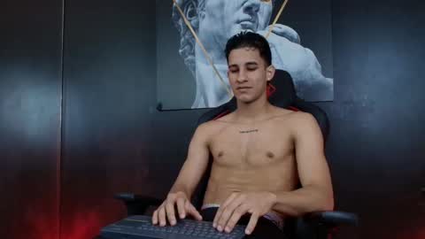 Snapshot of jakemoxley chatting on 10-07-25, 02:58 JakeMoxley online show from 10-07-25, 02:58