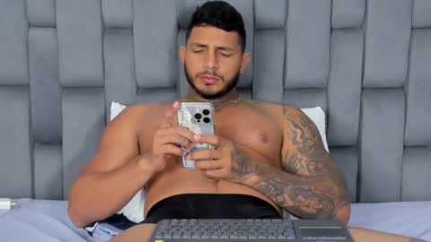 my name is sebas If you come here dont hesitate to say hello Im a guy who really likes having conversations and having hot online show from 02-14-25, 04:58