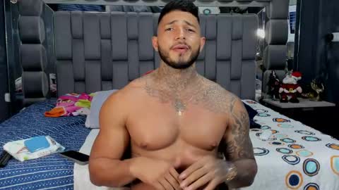 my name is sebas If you come here dont hesitate to say hello Im a guy who really likes having conversations and having hot online show from 05-04-26, 10:39
