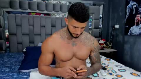 my name is sebas If you come here dont hesitate to say hello Im a guy who really likes having conversations and having hot online show from 05-07-26, 02:44