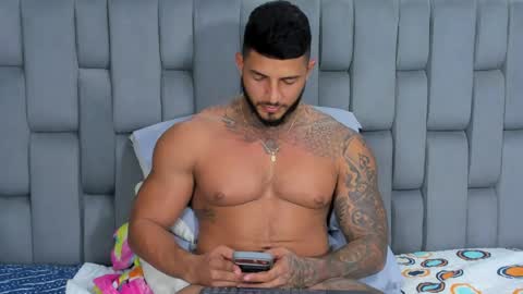 my name is sebas If you come here dont hesitate to say hello Im a guy who really likes having conversations and having hot online show from 05-09-26, 10:37