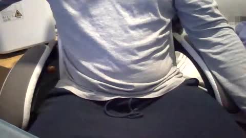 jakieg010 online show from 05-12-26, 03:42
