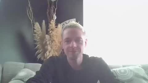 jakjakrabbit online show from 10-11-25, 09:35