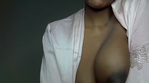 Snapshot of jalie_petite256 chatting on 10-04-25, 09:18 immy the great online show from 10-04-25, 09:18