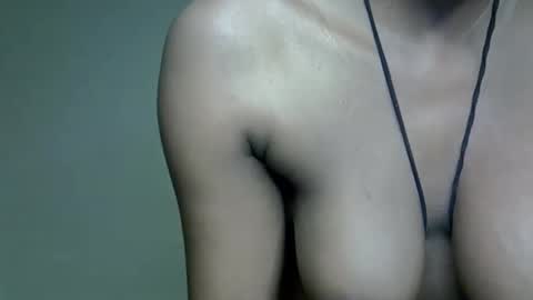 Snapshot of jalie_petite256 chatting on 10-24-25, 06:37 immy the great online show from 10-24-25, 06:37