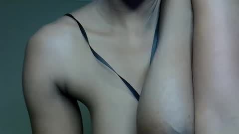 Snapshot of jalie_petite256 chatting on 10-26-25, 10:47 immy the great online show from 10-26-25, 10:47