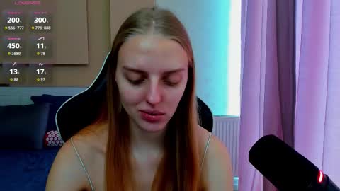 Snapshot of jam_cream chatting on 11-13-25, 08:13 Sofia online show from 11-13-25, 08:13