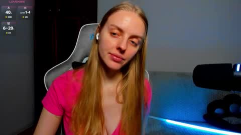 Snapshot of jam_cream chatting on 03-17-26, 09:01 Sofia online show from 03-17-26, 09:01