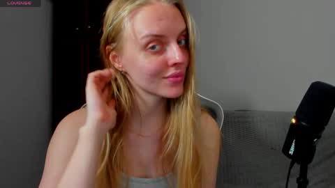 Sofia online show from 05-18-26, 10:43