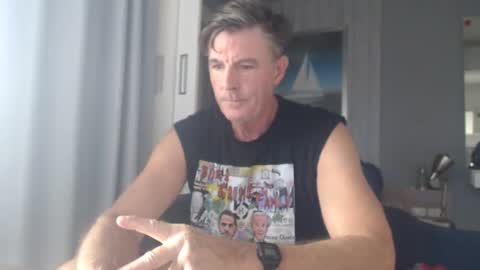 Snapshot of jam_on_it chatting on 02-25-25, 02:47 JAM online show from 02-25-25, 02:47