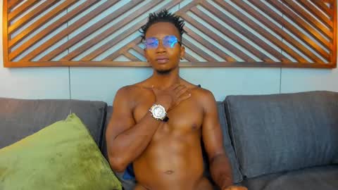 Snapshot of jamalmyst_ chatting on 02-14-25, 01:02 online show from 02-14-25, 01:02