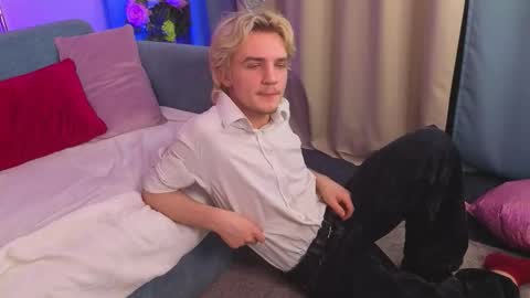 Snapshot of jamemiller chatting on 02-14-26, 05:10 JameMiller online show from 02-14-26, 05:10