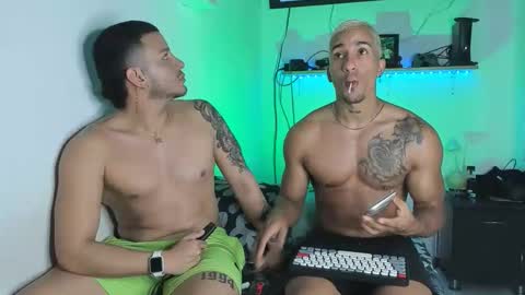 james_and_max online show from 01-19-26, 04:27