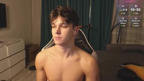 Snapshot of james_friends chatting on 10-05-25, 09:45 James online show from 10-05-25, 09:45