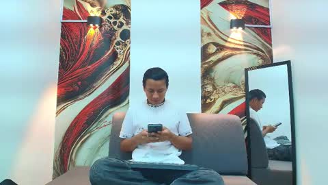 Snapshot of james_smiith_ chatting on 02-12-26, 11:44 James Smith online show from 02-12-26, 11:44