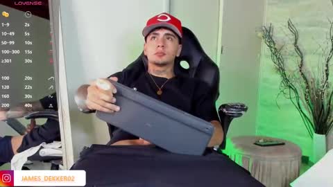 jamesdekker online show from 09-08-25, 08:41
