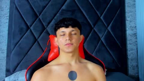 jamesgolden_ online show from 03-04-25, 11:29