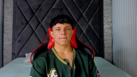 jamesgolden_ online show from 03-09-25, 03:38