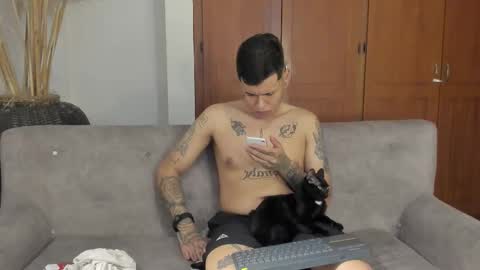Snapshot of jamesinked_ chatting on 11-30-25, 01:09 Jamesinked online show from 11-30-25, 01:09