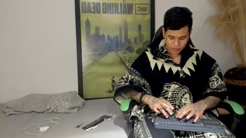 Snapshot of jamesinked_ chatting on 01-09-26, 07:04 Jamesinked online show from 01-09-26, 07:04