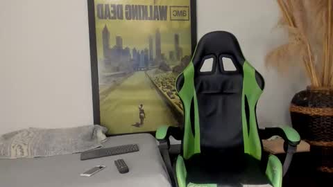 Snapshot of jamesinked_ chatting on 01-11-26, 10:59 Jamesinked online show from 01-11-26, 10:59