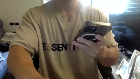 jamesmo820913 online show from 02-04-26, 06:08