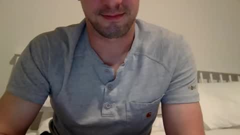 Snapshot of jamesnewtron chatting on 11-12-25, 02:56 jamesnewtron online show from 11-12-25, 02:56