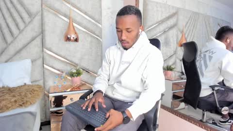 James  online show from 01-10-25, 12:04