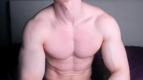 Snapshot of jamesstong chatting on 11-04-25, 03:55 James Strong online show from 11-04-25, 03:55