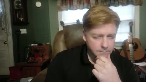 Snapshot of jamesxxxcam chatting on 04-12-26, 09:42 James online show from 04-12-26, 09:42