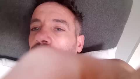 Snapshot of jamie198307 chatting on 10-08-25, 03:31 jamie198307 online show from 10-08-25, 03:31