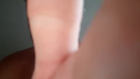 Snapshot of jamie198307 chatting on 10-12-25, 02:05 jamie198307 online show from 10-12-25, 02:05