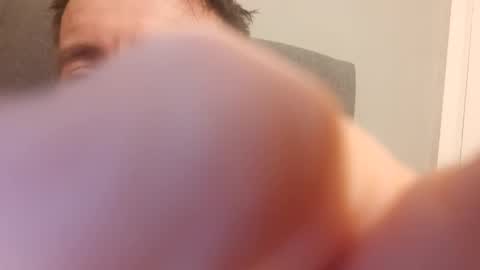 Snapshot of jamie198307 chatting on 10-14-25, 04:41 jamie198307 online show from 10-14-25, 04:41