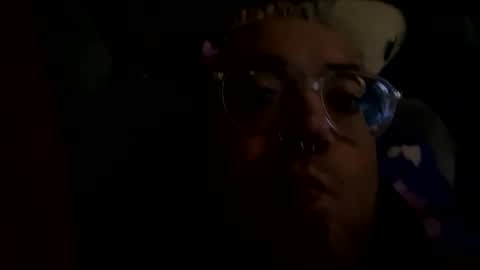 Snapshot of jamie19905 chatting on 02-04-26, 04:07 jamie19905 online show from 02-04-26, 04:07