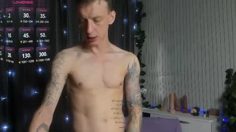 Snapshot of jamie_inked chatting on 07-06-26, 08:00 jamie inked online show from 07-06-26, 08:00