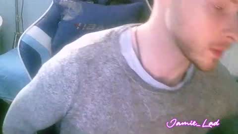 Snapshot of jamie_lad chatting on 12-22-24, 11:22 Jamie online show from 12-22-24, 11:22